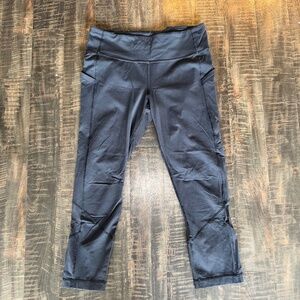 Lulu Lemon Cropped Leggings- Size 8